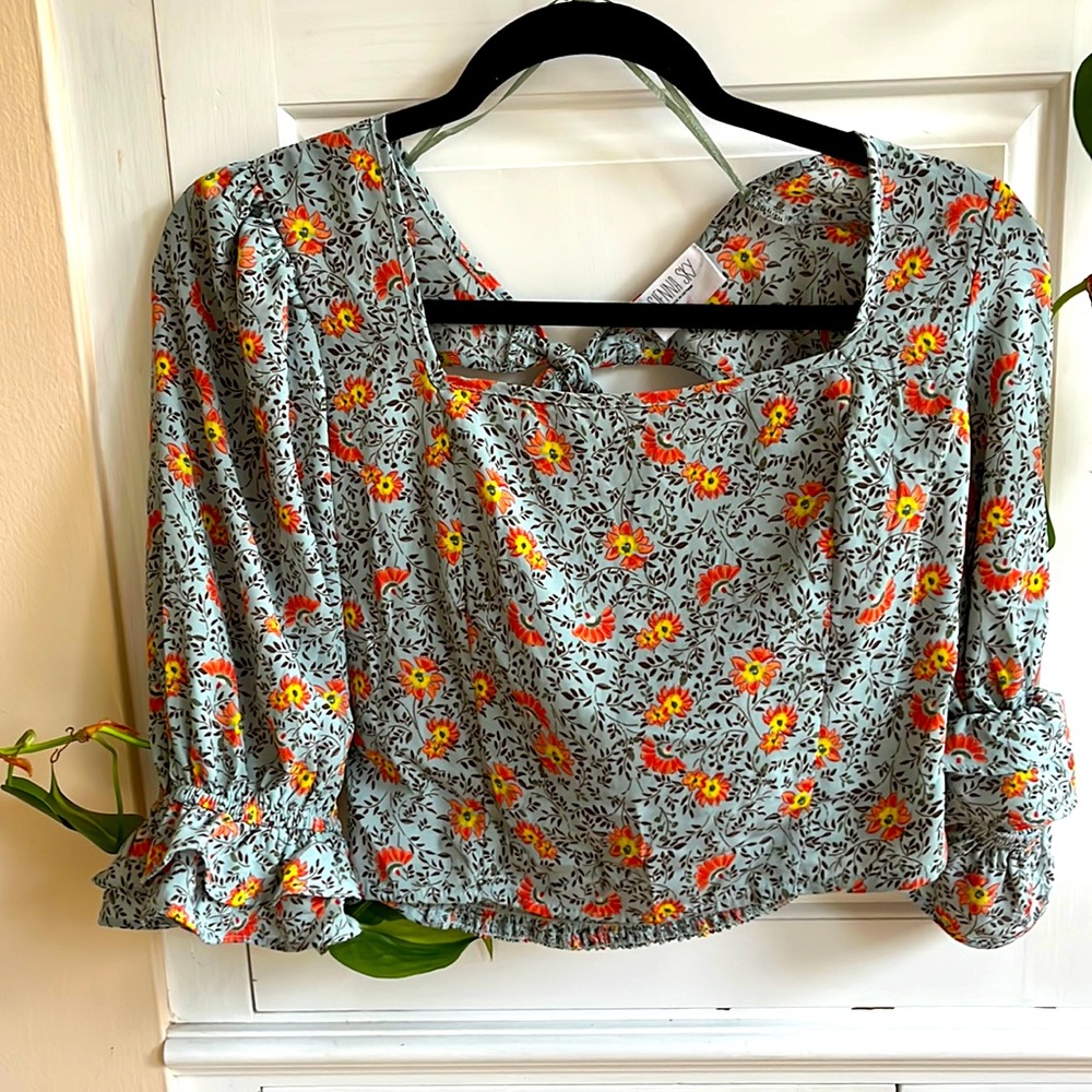 Cropped top three quarter length fun going out top!